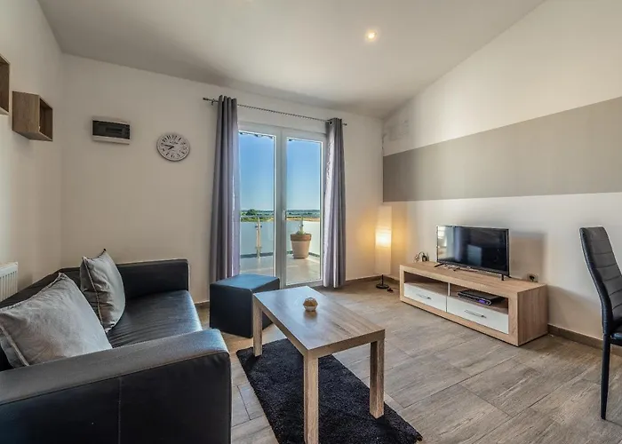 Luka Apartment