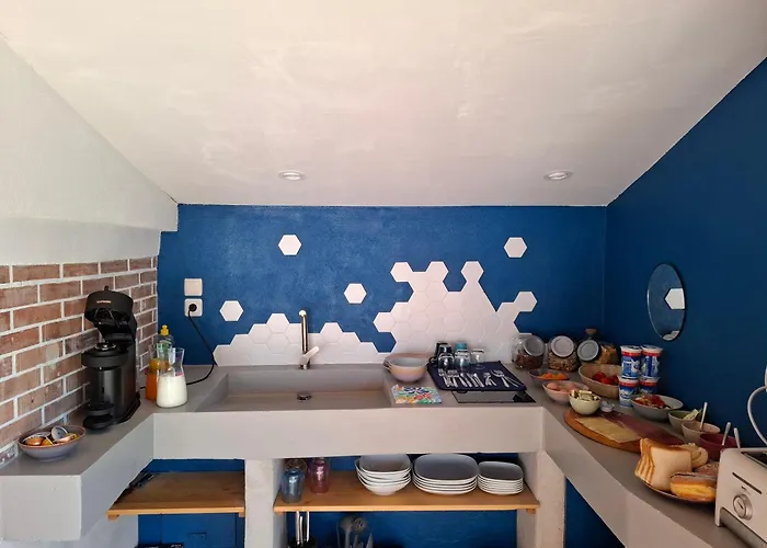 Luka Apartment *